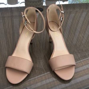 Nine West nude heels